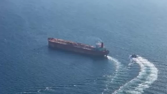 Beylikdüzü'nde faciadan dönüldü! Gemi kazasına ilişkin yeni görüntüler ortaya çıktı