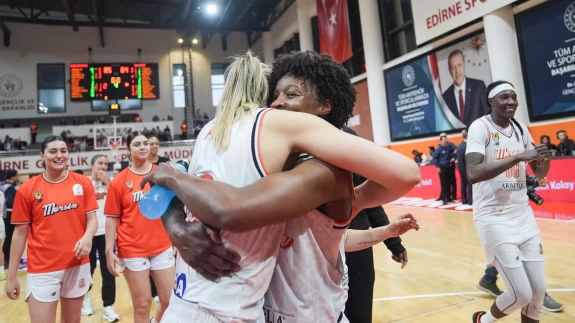 Şampiyon ÇBK Mersin, kupasını aldı