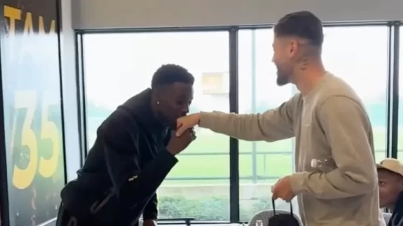 Göztepeli futbolculardan antrenman öncesi bayramlaşma