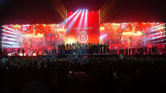 Şampiyon Galatasaray, kupasını aldı