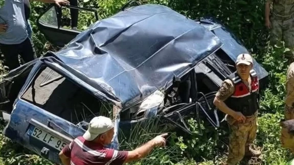 Ordu’da otomobil uçuruma yuvarlandı