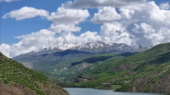 Vangölü Ekspresi’nin bahar manzaraları objektiflere yansıdı