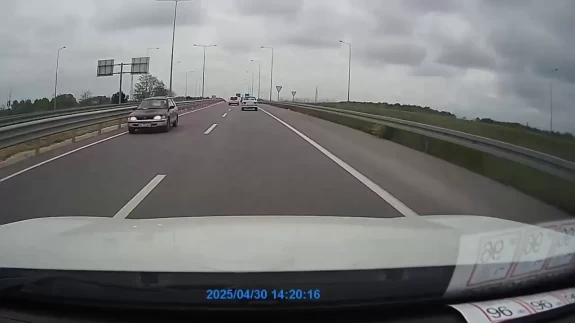 Ters yönde giden otomobil ölüme davetiye çıkardı