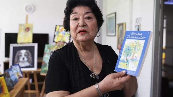 Huzurevinde yaptığı resimler yurtdışında sergileniyor