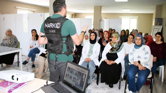 Madde bağımlılığına karşı en etkili kalkan: Anne