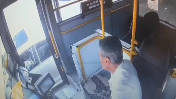 Gaziantep'te otobüs şoförüne direksiyon başında silahlı saldırı kamerada