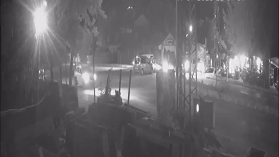 Van'da facia! Üç aracın karıştığı kazada 5 yaralı... Güvenlik kamerası görüntüleri ortaya çıktı