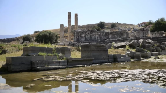 8 bin kişilik tarihi tiyatro restore edilecek