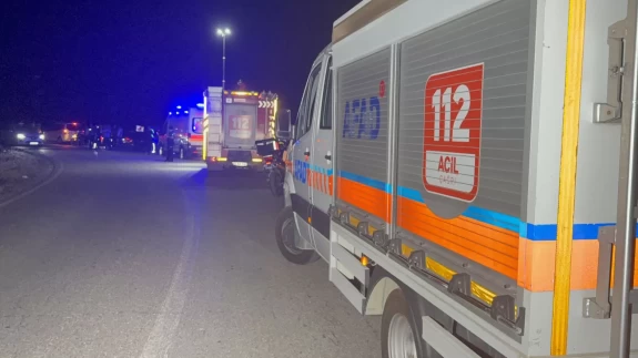 Motosiklet kazasında 35 metrelik uçuruma yuvarlanan sürücü ağır yaralandı