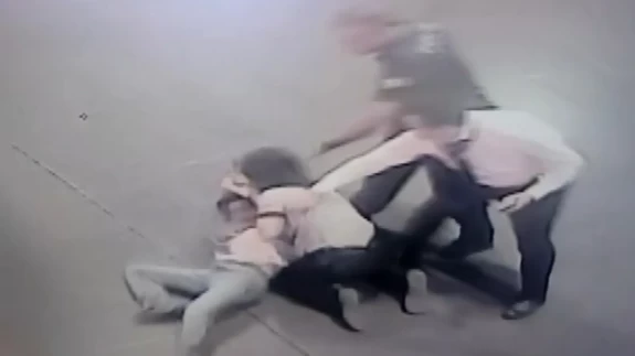 Valizinin kaybolduğunu iddia eden alkollü kadın ortalığı birbirine kattı