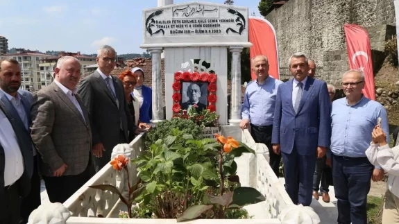Sağlık Bakanı Memişoğlu’ndan Rize’ye anlamlı ziyaret: Ekrem Orhon’u unutmadı!