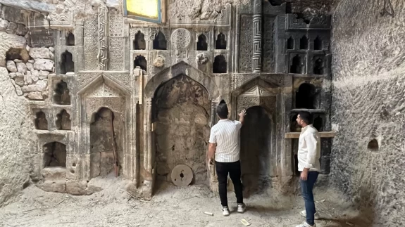 Odunluğun altında 6 asırlık ibadethane keşfedildi