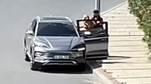 İstanbul'da bir kadın zorla araca bindirildi!