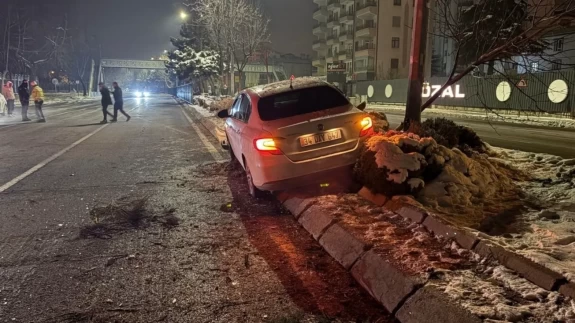 Kayseri'de gece yarısı dehşeti: 1.42 promil alkolle ortalığı savaş alanına çevirdi!