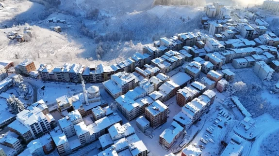 Kar kabusu geri döndü: Trabzon’dan Ordu’ya yüzlerce yol kapandı