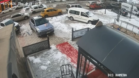 Elazığ’da feci kaza! Buzlanma kazayı beraberinde getirdi