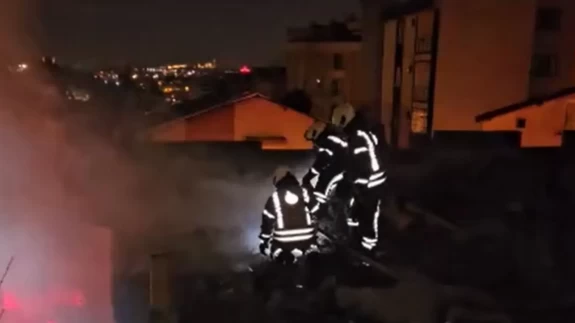 Eyüpsultan'da feci sabah: Gecekonduda mahsur kalan vatandaş can verdi