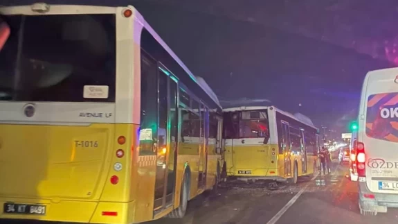 Habipler istikametinde zincirleme İETT kazası