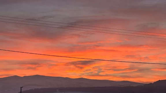 Ardahan'da gün doğumu muhteşem bir renk cümbüşü sundu