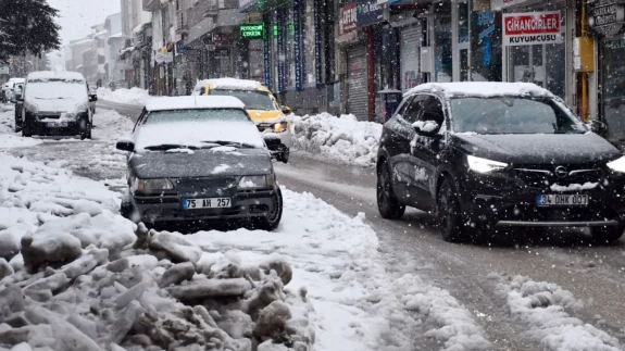 Ardahan buz kesti, Kars’ta kar yağışı durmuyor! İşte Doğu’daki son durum