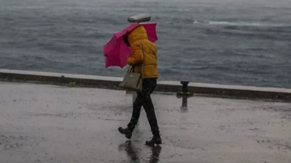 Türkiye genelinde kuvvetli yağış ve fırtına uyarısı! Ege ve Akdeniz’de çok kuvvetli sağanak bekleniyor