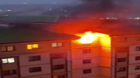 Hatay'da yangın sırasında tüp patladı! 13 kişi mahsur kaldı