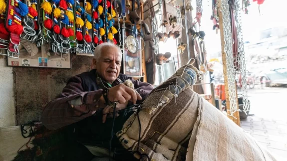 50 yıldır dede yadigarını ayakta tutuyor!