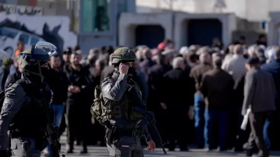 Soykırımcıdan Ramazan zulmü: Mescid-i Aksa'ya gelecek Filistinlilere yine kısıtlama!
