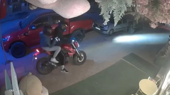Alanya'da motosikletli hırsızlar peluş ayıyı çaldı!
