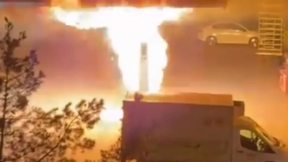 Siirt’te akaryakıt istasyonunda yangın paniği