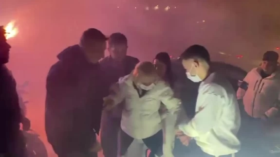 Kanserle mücadele eden kadına arkadaşlarından 8 Mart sürprizi