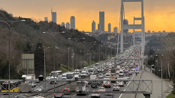 İstanbul'da trafik yoğunluğu yüzde 80'e yaklaştı