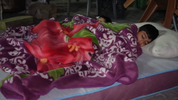 Vatandaşlar deprem korkusuyla sokaklara döküldü