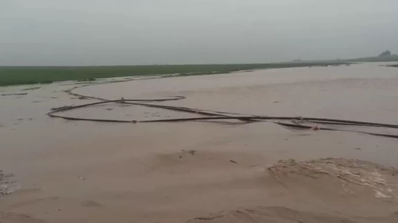 Mardin'de sağanak yağış alarmı! Dereler taştı, birçok yerleşim yeri su altında kaldı!