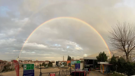 Bursa'da oluşan gökkuşağı mest etti