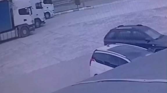 İstanbul’da feci kaza: Güvenlik kamerası görüntüleri ortaya çıktı