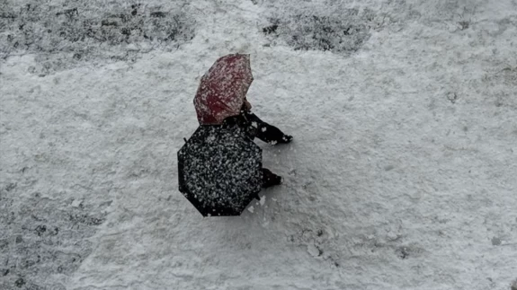 Batı'da sağanak, Doğu'da kar alarmı!