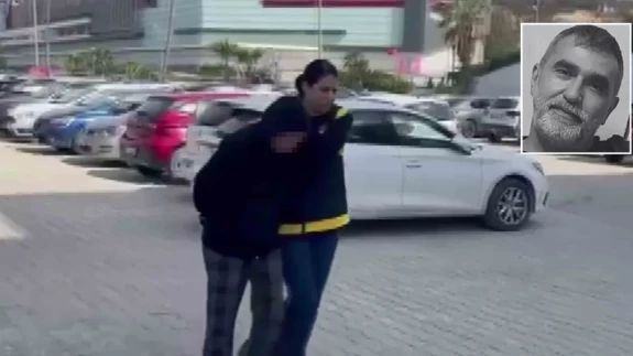 Tartıştığı eşiyle itişirken tüfek ateş aldı!