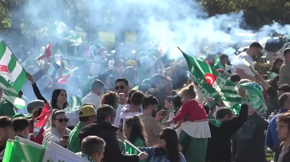 Bursaspor şampiyon oldu, Bursa alev aldı!