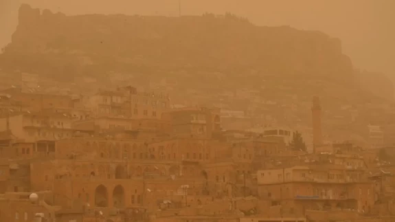 Batı’da toz taşınımı, Doğu’da çığ riski