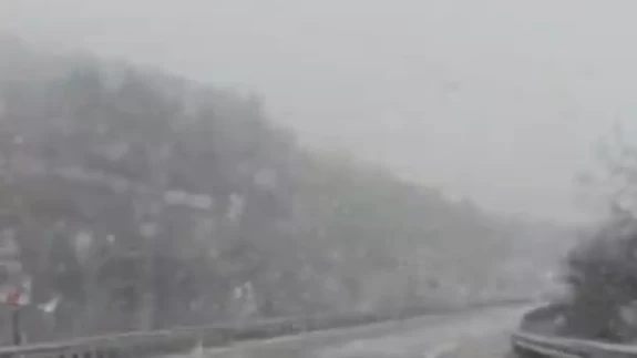 Karabük-Çerkeş yolunda kar yağışı etkili oldu! Sürücüler dikkat!