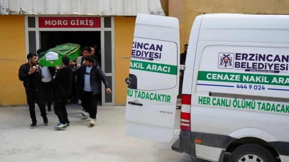 Bodrum faciasında hayatını kaybeden 9 kişi Erzincan’da son yolculuğuna uğurlandı
