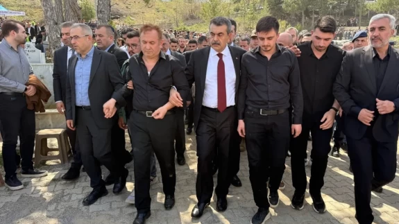 Ayla öğretmen’in eşinden yürek yakan veda