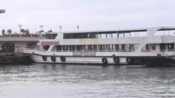 Kadıköy’de yolcu teknesinde yangın!