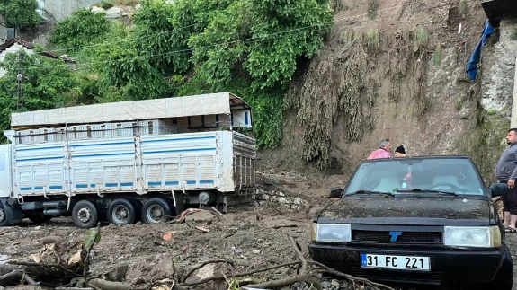Şiddetli yağış heyelanı tetikledi, enkaz altından acı haber geldi