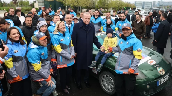 Beştepe'de ralli heyecanı! Erdoğan, İpek Yolu Rallisi sporcularını uğurladı