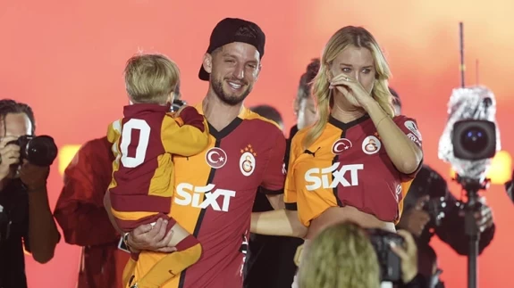 Mertens ve ailesi İstanbul’a döndü