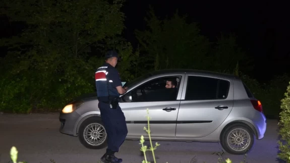 'Dur' ihtarına uymayıp kaçan sürücüye çifte ceza