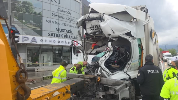 58 yaşındaki sürücü olay yerinde can verdi!
