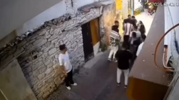 Can çekişirken bile dakikalarca dövdüler